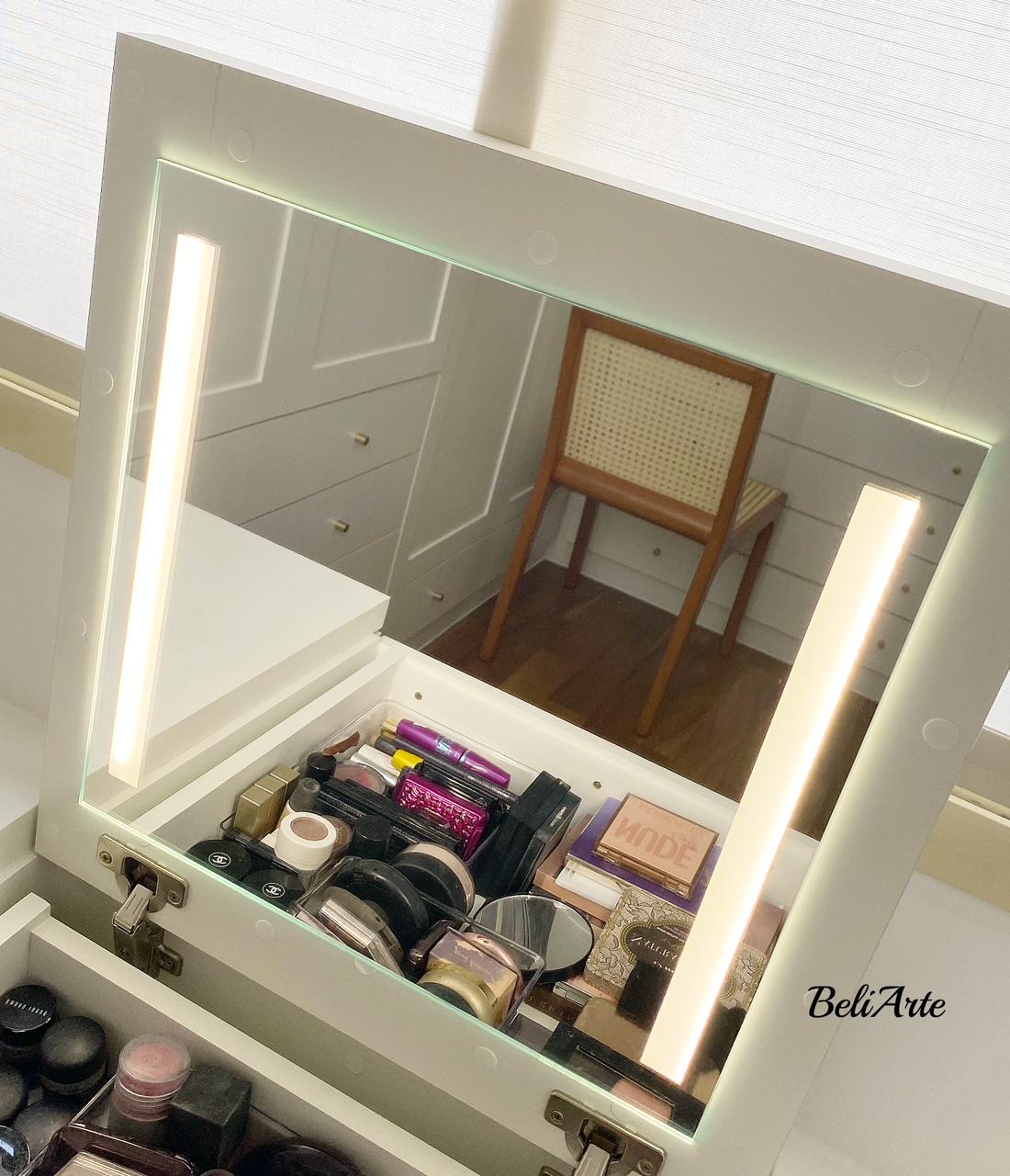 Espelho iluminado com LED